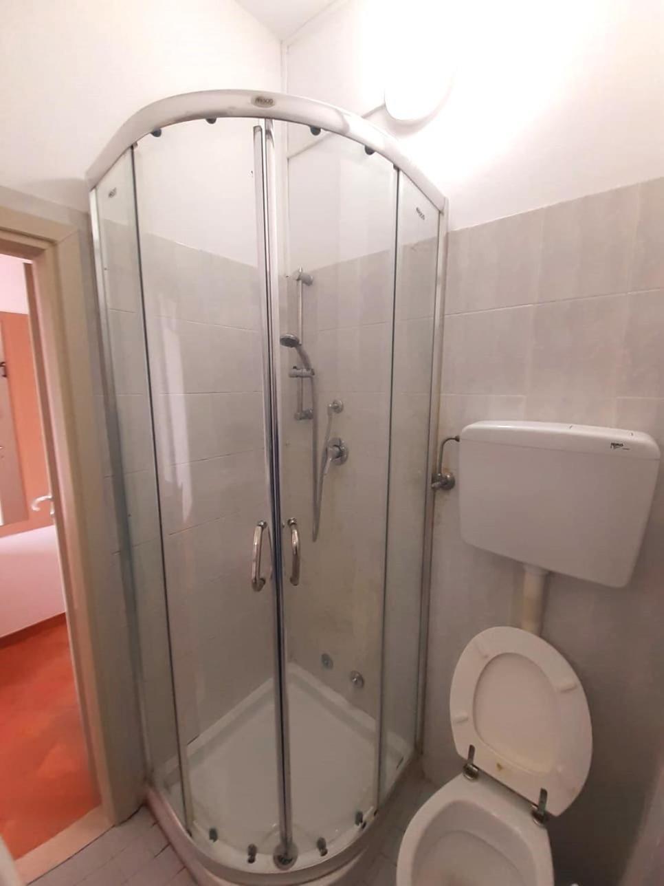 Hotel Salsedine " 5 Mt From The Beach ! " Rimini Buitenkant foto