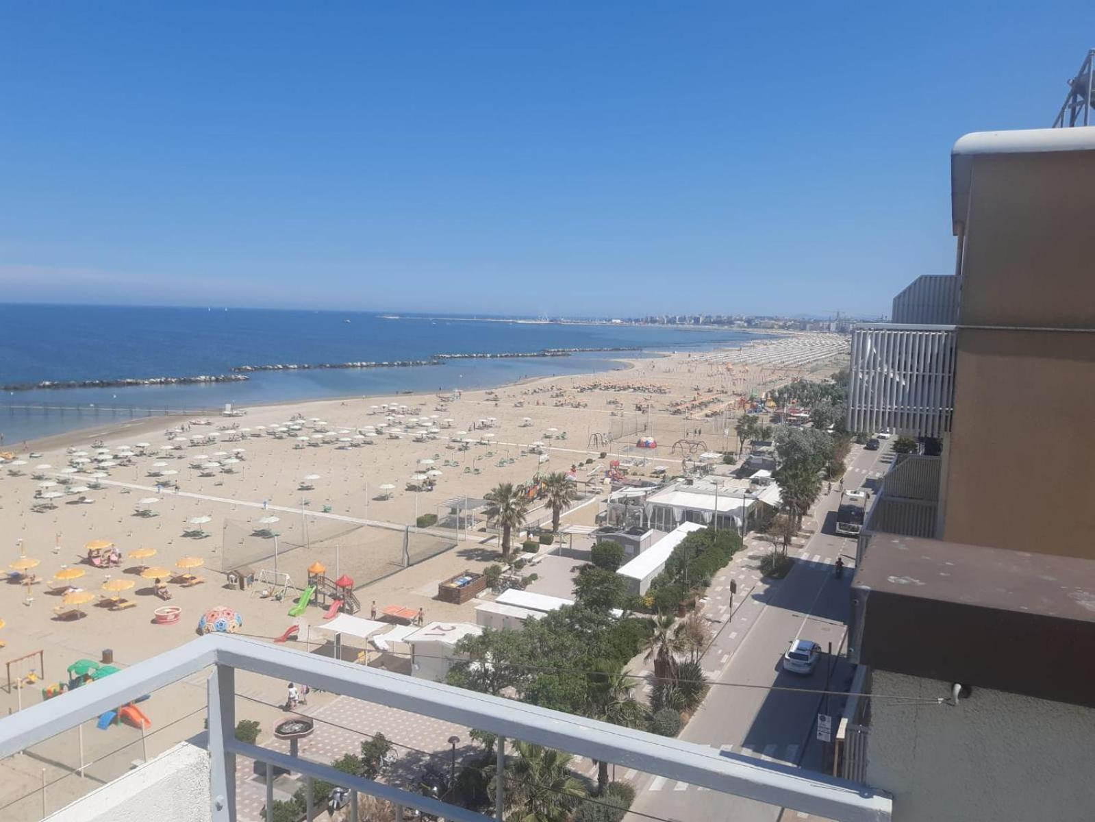 Hotel Salsedine " 5 Mt From The Beach ! " Rimini Buitenkant foto