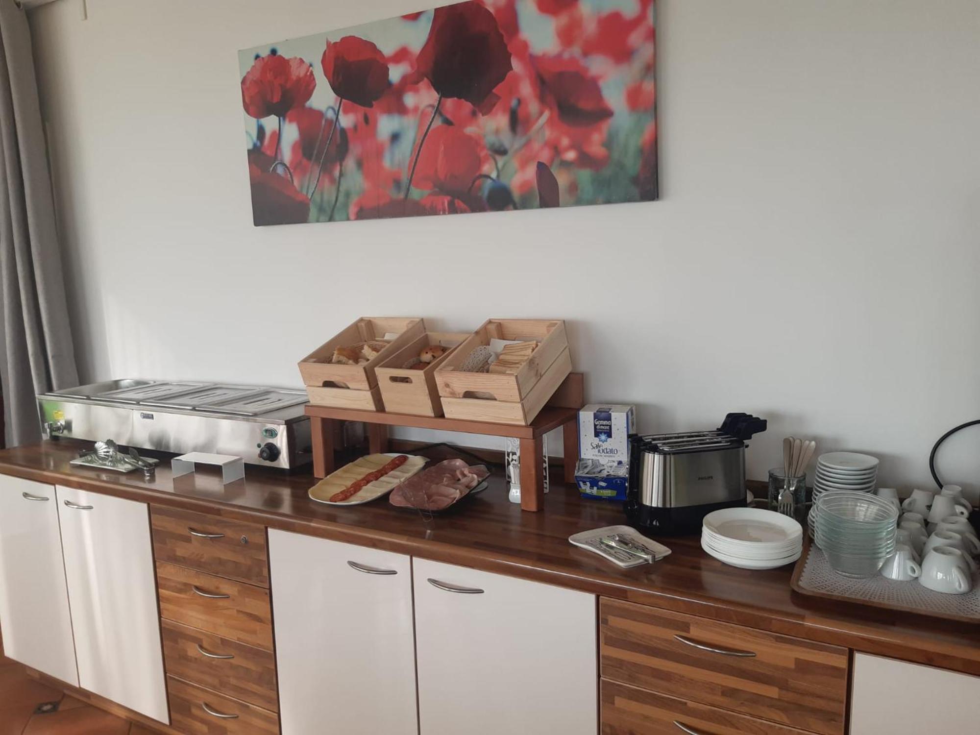 Hotel Salsedine " 5 Mt From The Beach ! " Rimini Buitenkant foto