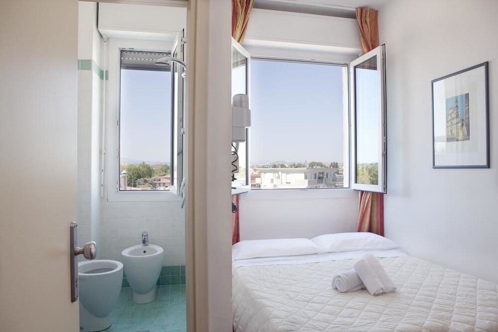Hotel Salsedine " 5 Mt From The Beach ! " Rimini Buitenkant foto